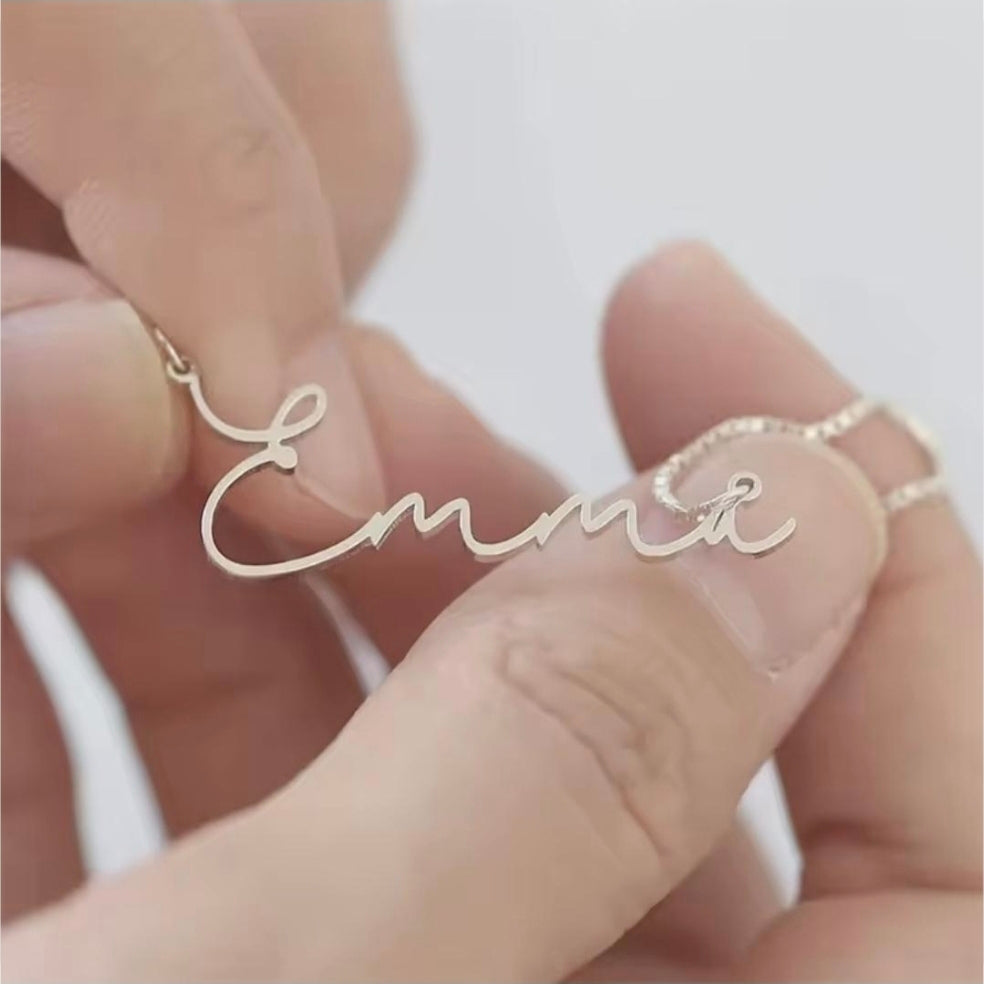 Beautiful Name Necklace With Giftbox. Silver,  Rose Gold or Gold Stainles Steel. 45cm chain. Personalised.