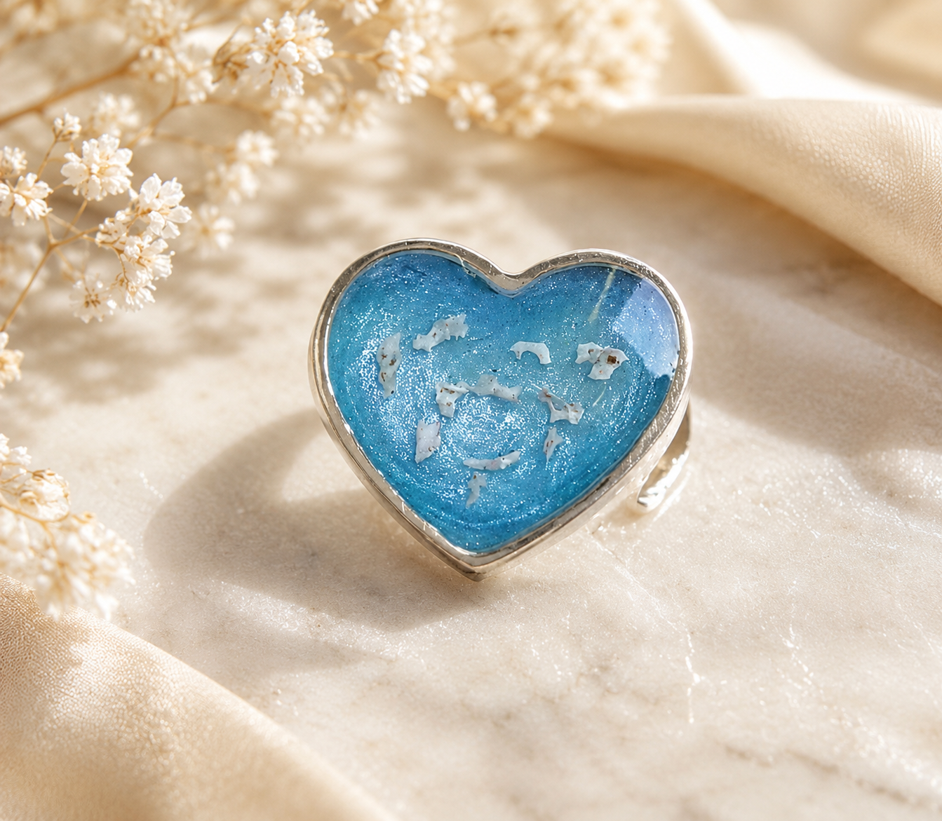 Cremation Ashes or Hair memorial heart charm to fit snake chain or pandora style bracelet. Engraved on the back. 40 colours to choose from.