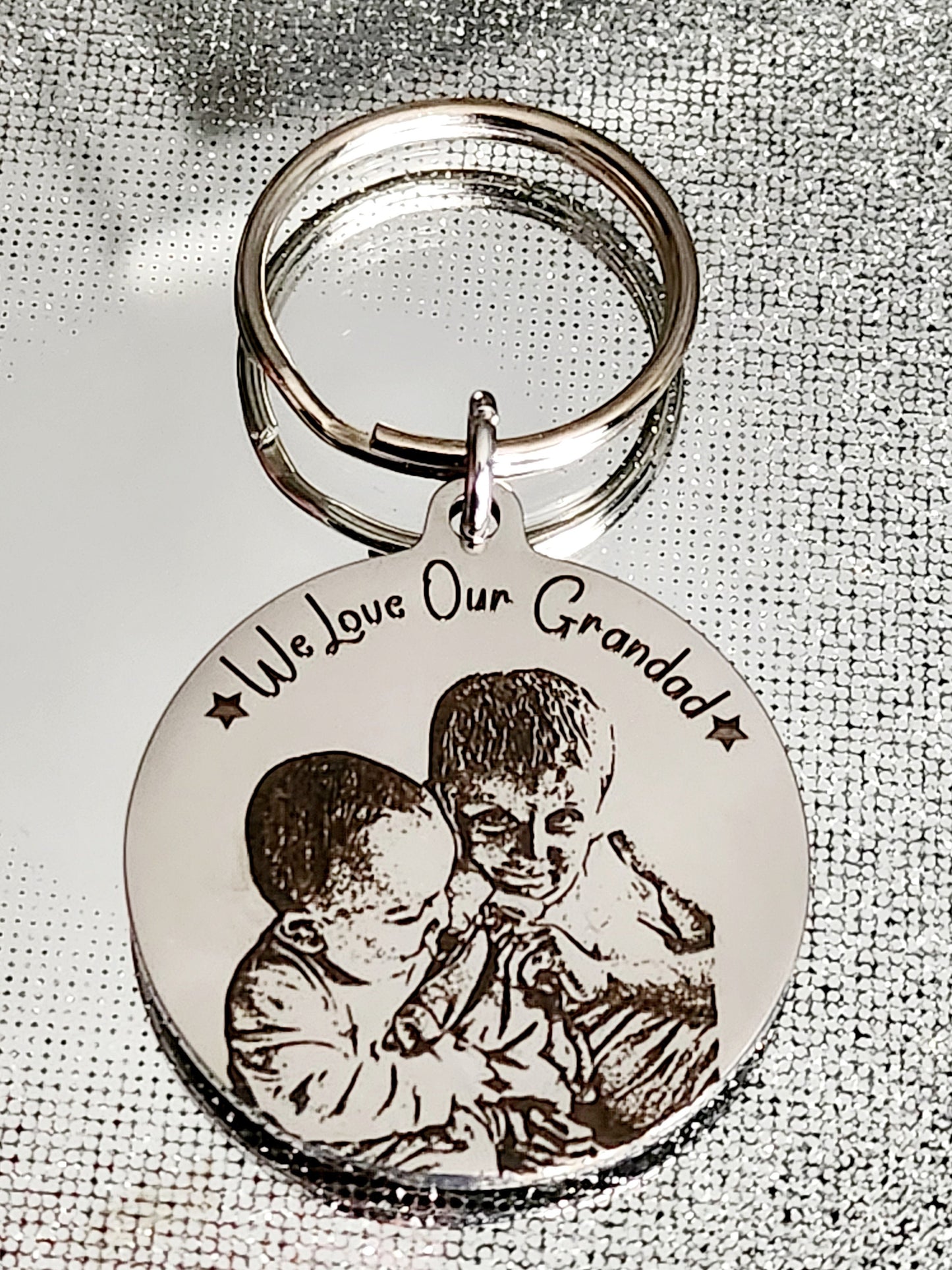Engraved Photo Keyring – Christmas Gift for Mum, Dad, or Grandparents | Custom Pet, Baby, or Couple Keepsake