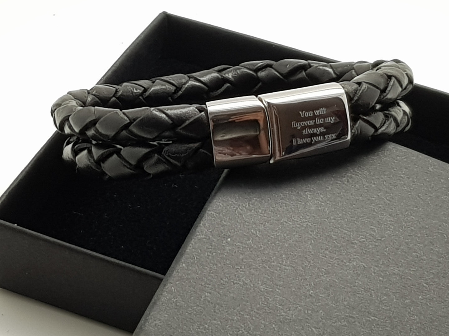 Genuine leather bracelet