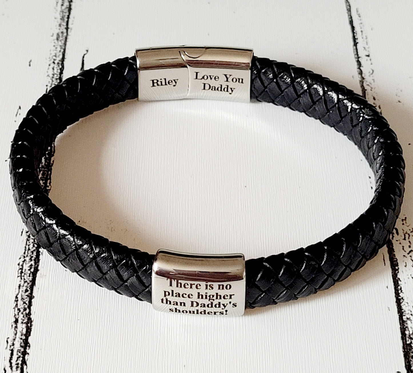 Genuine leather bracelet with bead