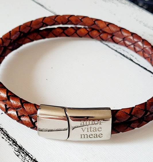 Genuine leather bracelet