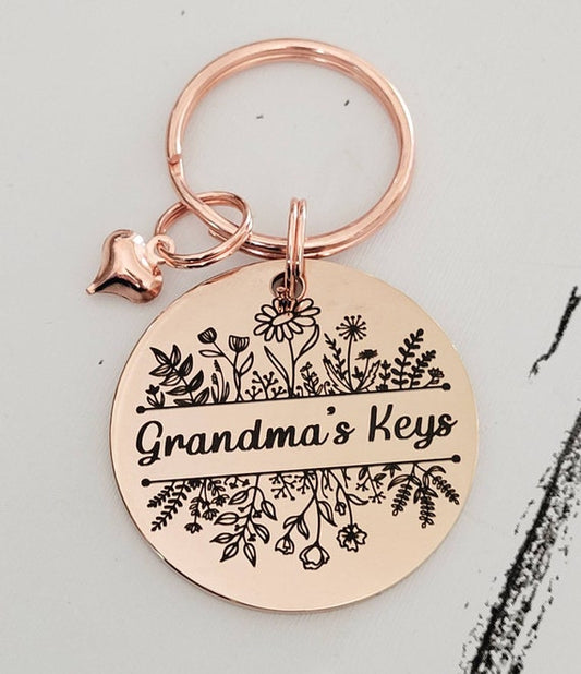Pretty floral keyring / handbag charm with any name or word. Comes with gift box.